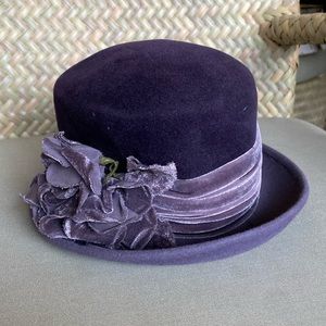 LOUISE GREEN PURPLE FLORAL HAT👒🌸🌺🌹💜💟🧢🎩